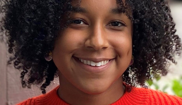 Sarah Davis Headshot