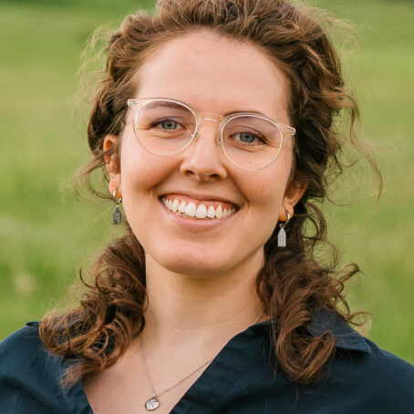 Zoe Turner-Yovanovitch Headshot 2025