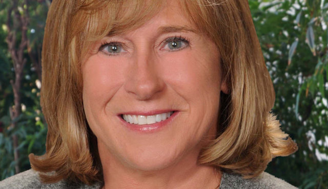 Diane Loy Headshot
