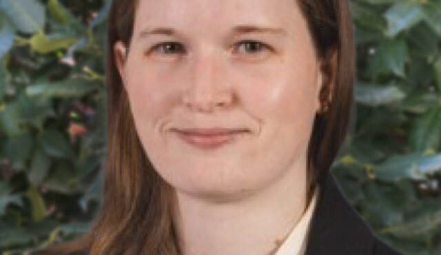 Victoria Robertson Headshot