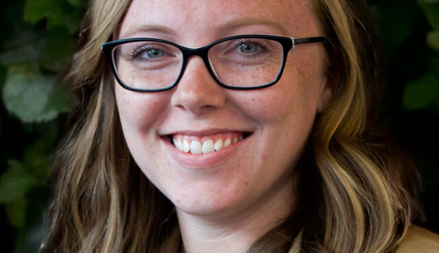 Elise Jones Headshot