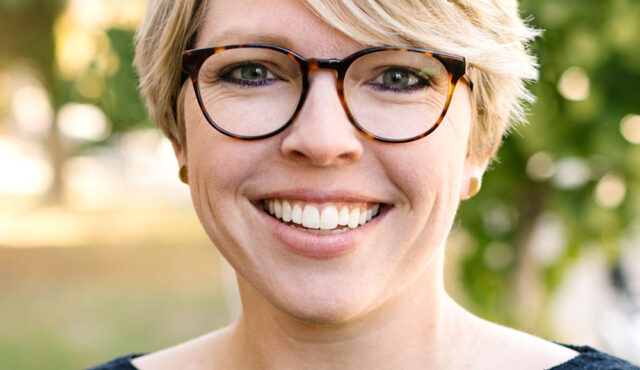 Beth Rosenbarger Headshot