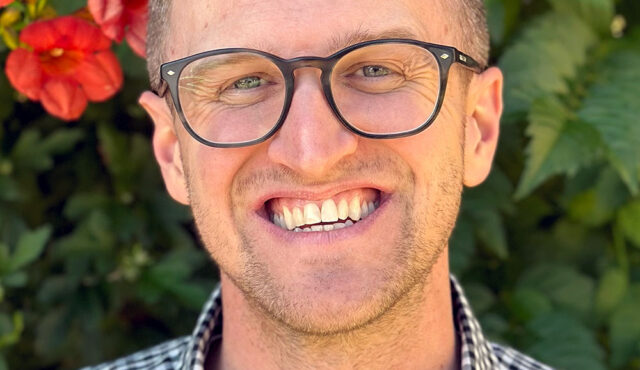 Alex Peppers Headshot
