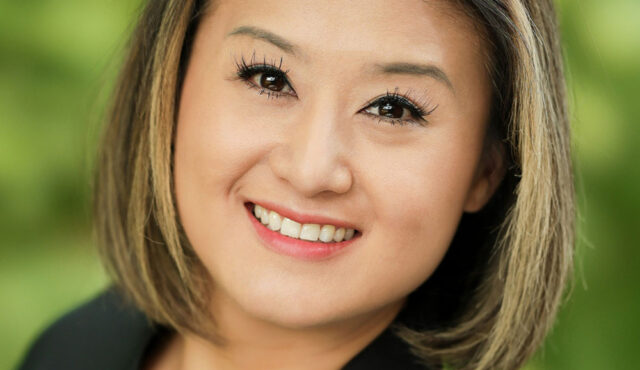 Julie Lo Headshot