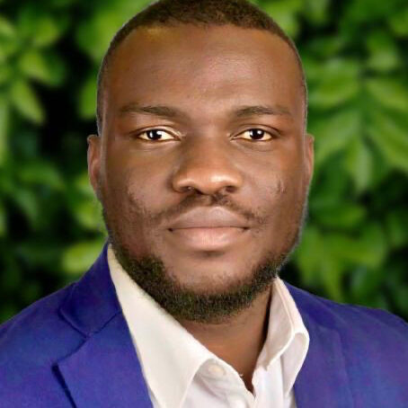 Tayo Taiwo Headshot