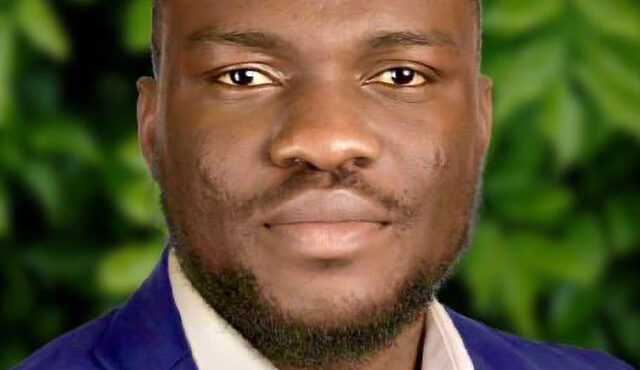 Tayo Taiwo Headshot