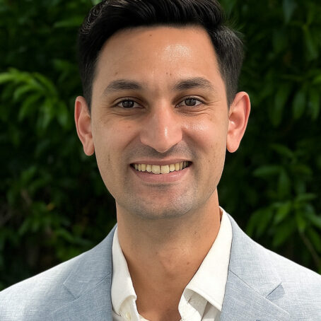 Devin Louie Headshot