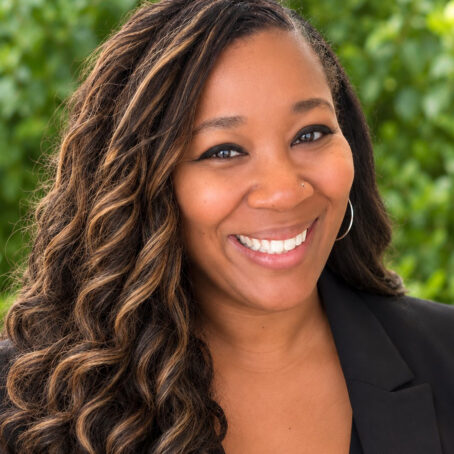 Jennifer Fisher Headshot